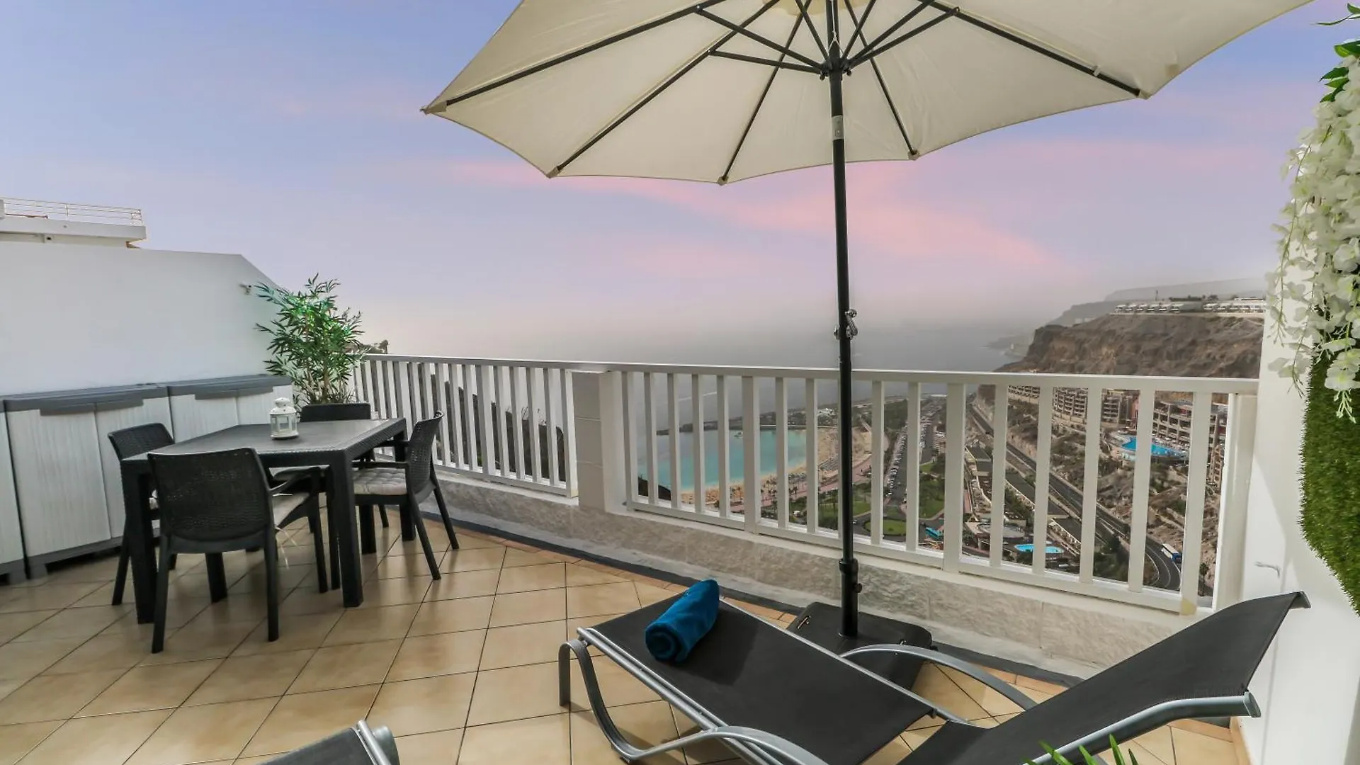 Bright Amadores Seaview Apartment Puerto Rico  Hiszpania